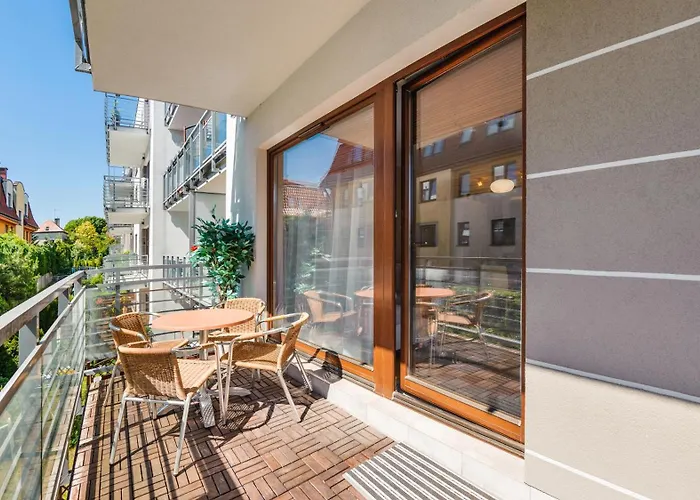 Dom & House - Apartments Sopocka Rezydencja